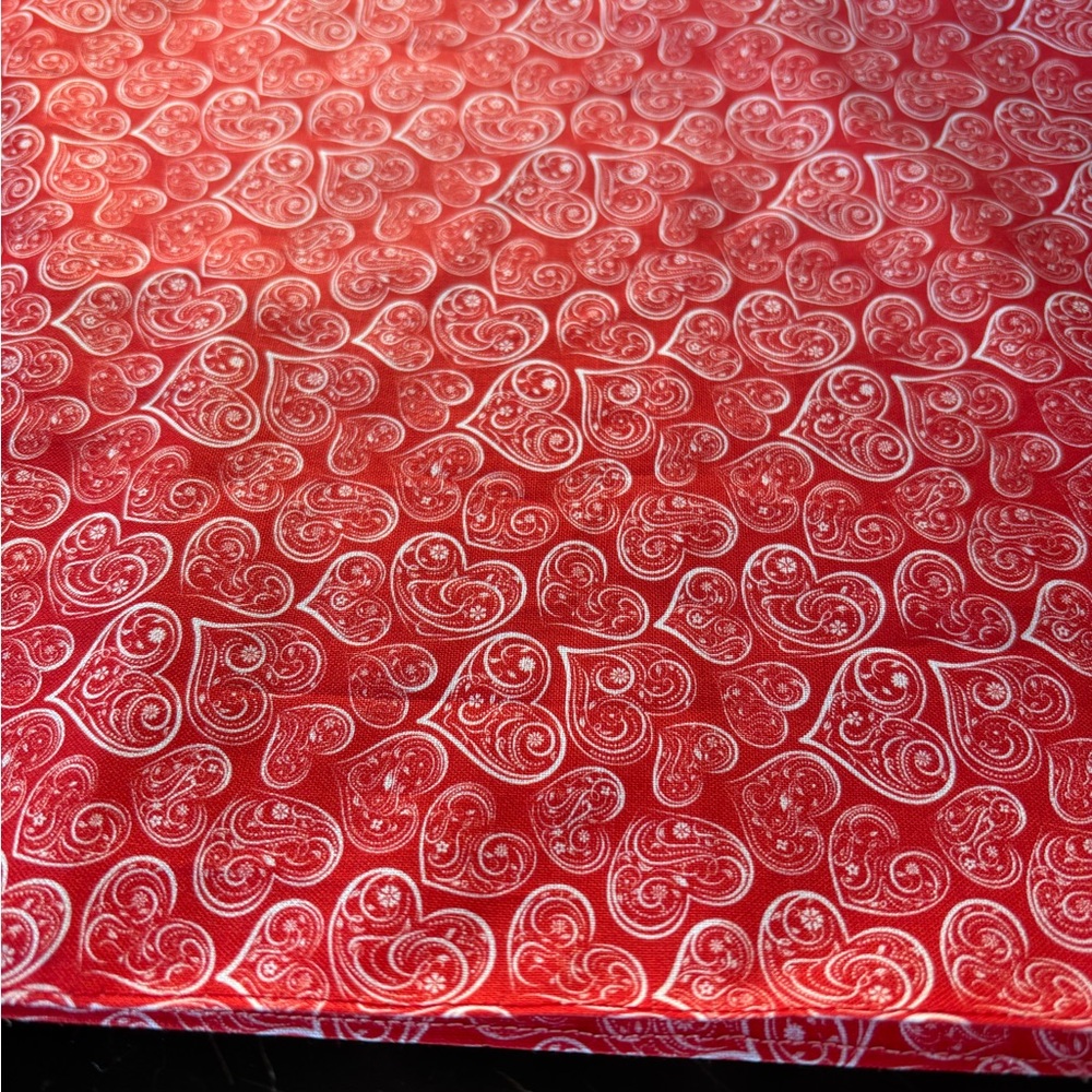 VALENTINE’S DAY table runner - Picture 5 of 5
